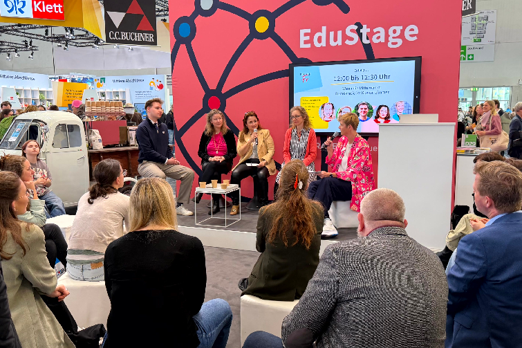 Podiumsdiskussion: Paneldiskussion zur Demokratiebildung auf der didacta 2026 in Köln