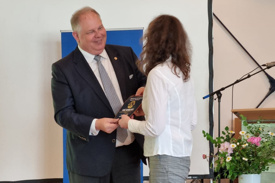 DG ON Uwe Schulteß und Schulleiterin Carola Deiß