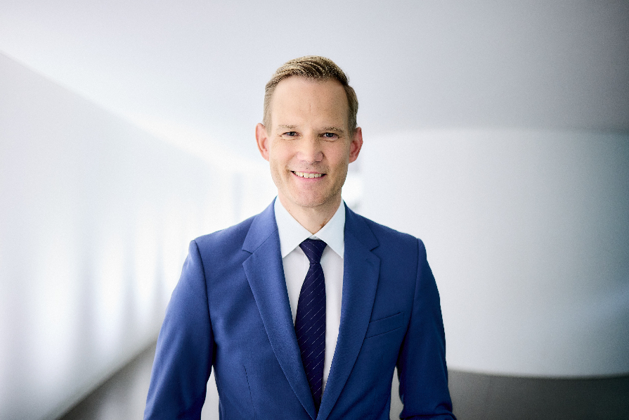 Portrait Prof. Hendrik Streeck, Sucht und Drogenbeauftragter der Bundesregierung